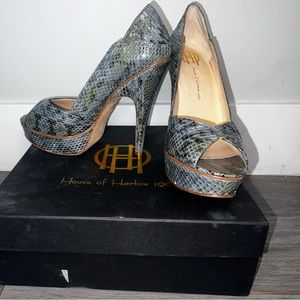 HOUSE OF HARLOW  - LEIGH HEEL - SIZE 10 - BLUE SNAKE
